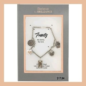 NWT Womens "Family" Heart Charms Bracelet